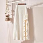 2025 New Fashion Hot-selling Knitted Skirt Women Spring High-Waist A-Line Hip-Hugging Skirt